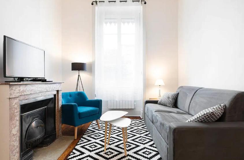 Appartement 2 Pieces Jean Mace Et Stationnement Lyon Buitenkant foto