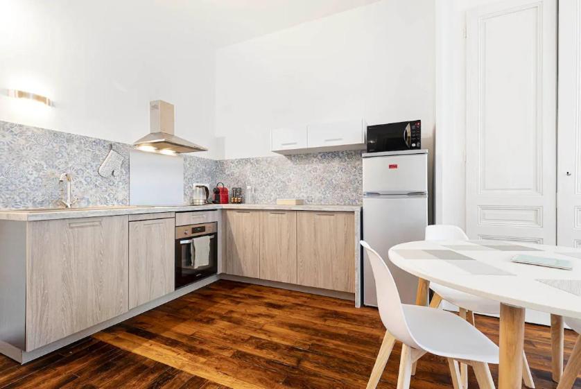 Appartement 2 Pieces Jean Mace Et Stationnement Lyon Buitenkant foto